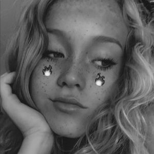 Meet your Posher, Ava